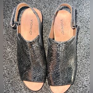 Vionic Women's Snake Print Sandals